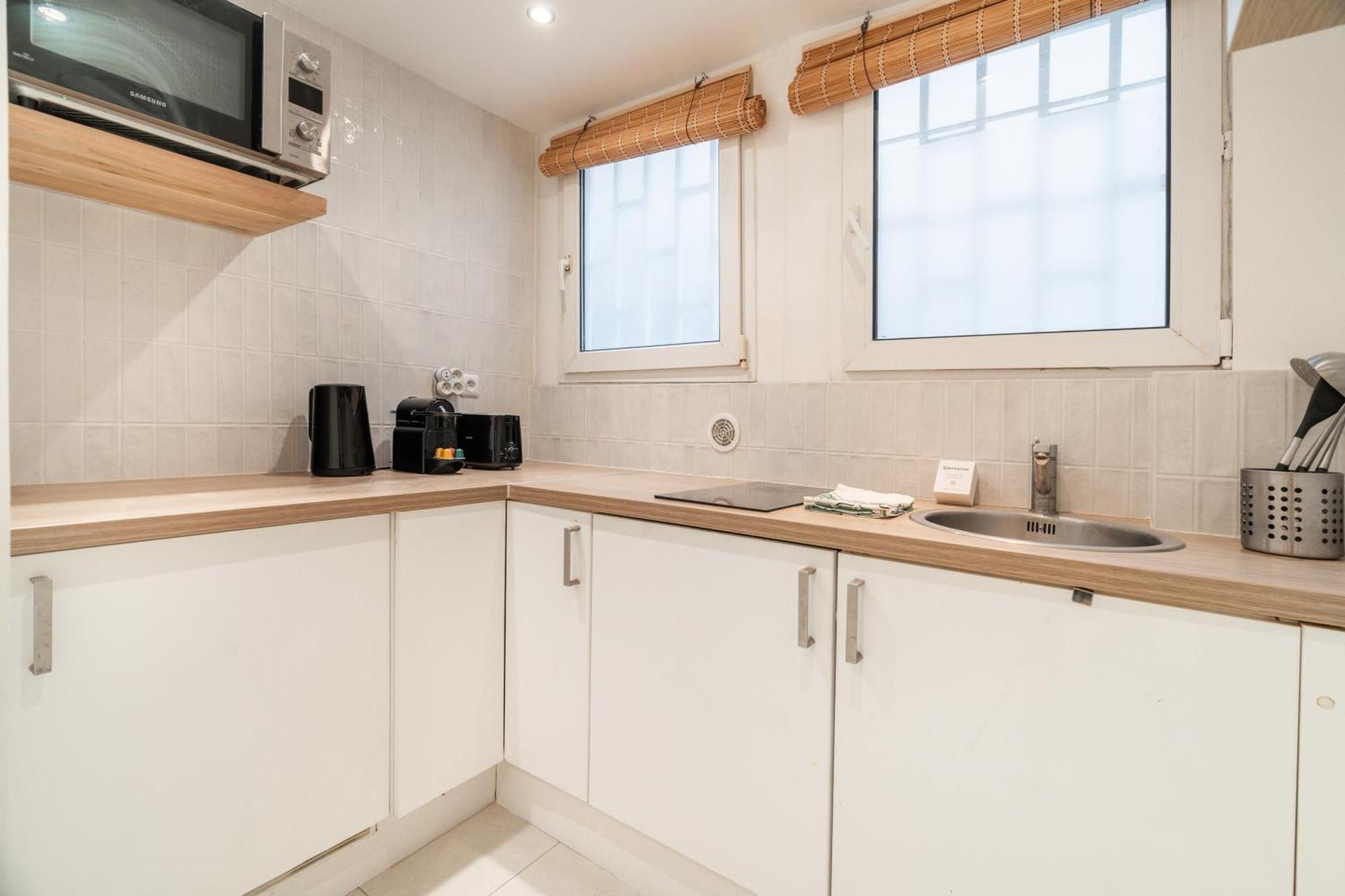 Apartment Cozy In Lively Neighborhood 3p *